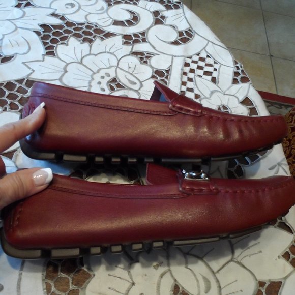 Louis Vuitton Burgundy Calf Leather Woman's Loafers Size 7B - Picture 7 of 16